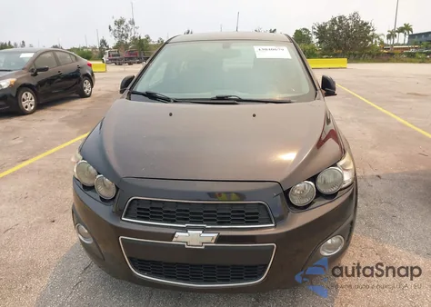 2016 Chevrolet Sonic Lt Auto z USA, uszkodzony, nr VIN 1G1JC5SH0G4103619